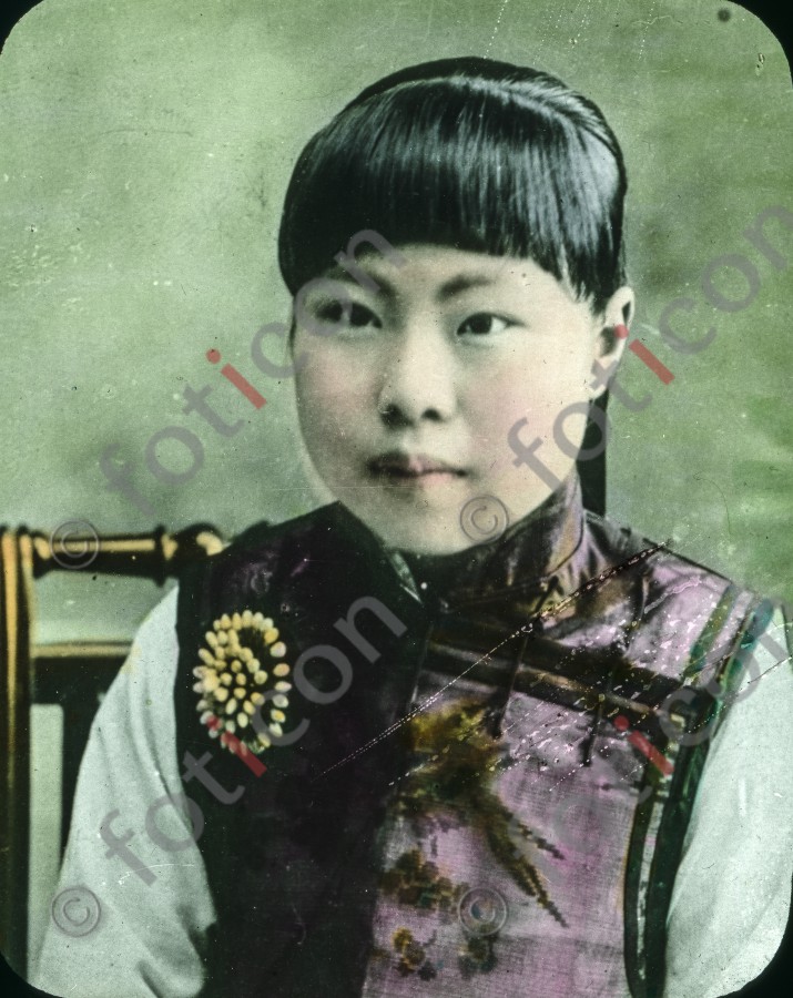 Junge chinesische Frau ; Young chinese woman - Foto simon-173a-007.jpg | foticon.de - Bilddatenbank für Motive aus Geschichte und Kultur